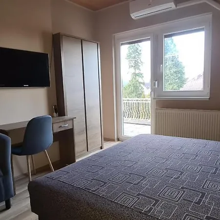Homestay Hajas Familia Kiado Szobak *
