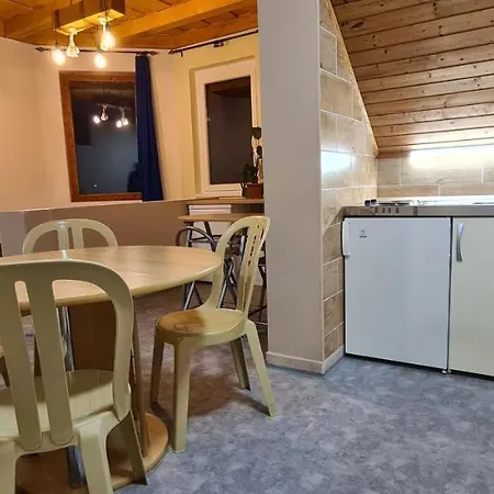 Hajas Familia Kiado Szobak Séjour chez l'habitant Balatonmáriafürdő
