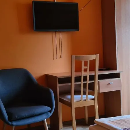 Homestay Hajas Familia Kiado Szobak *